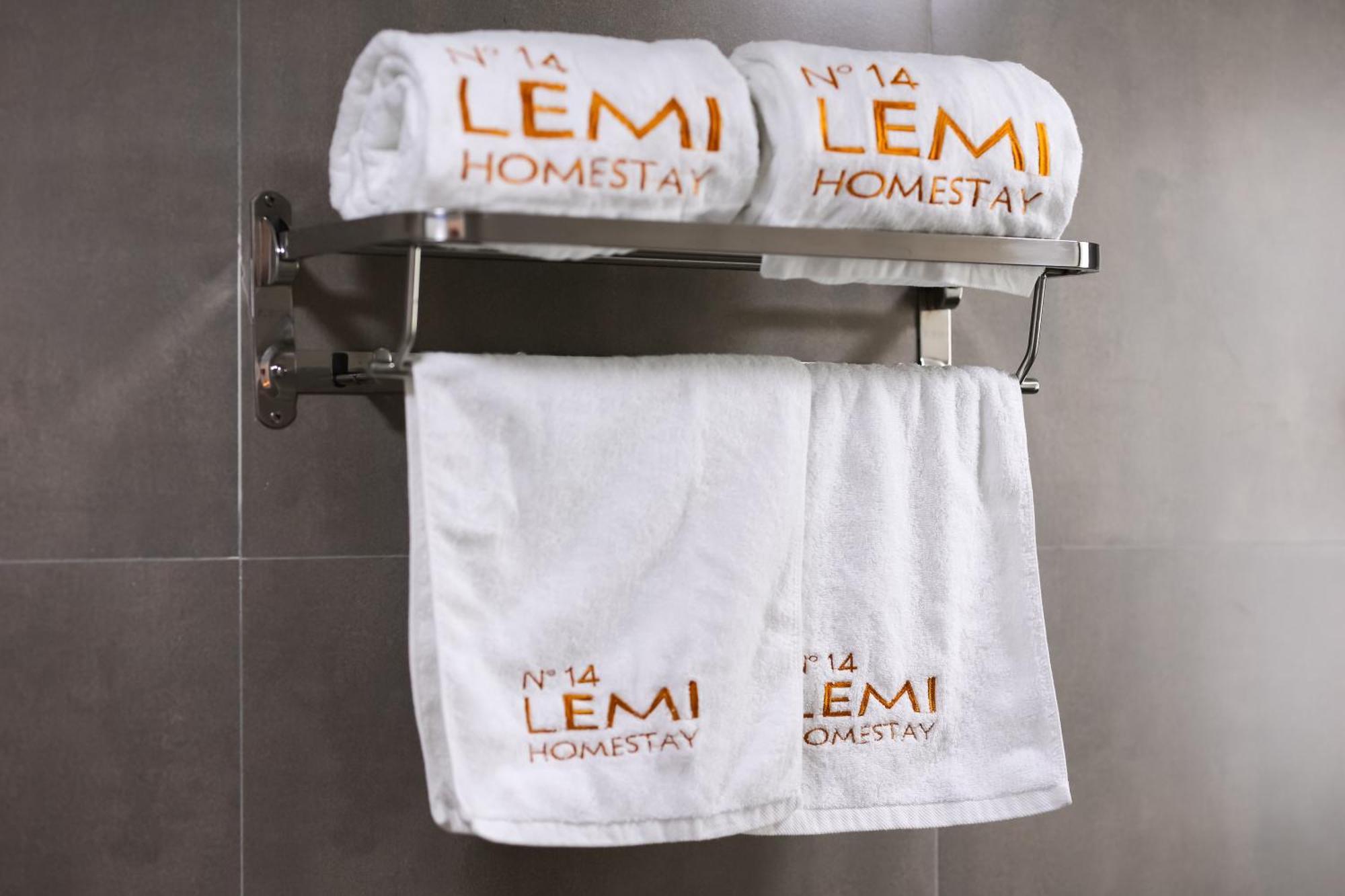 Lemi - Homestay In Hue Buitenkant foto
